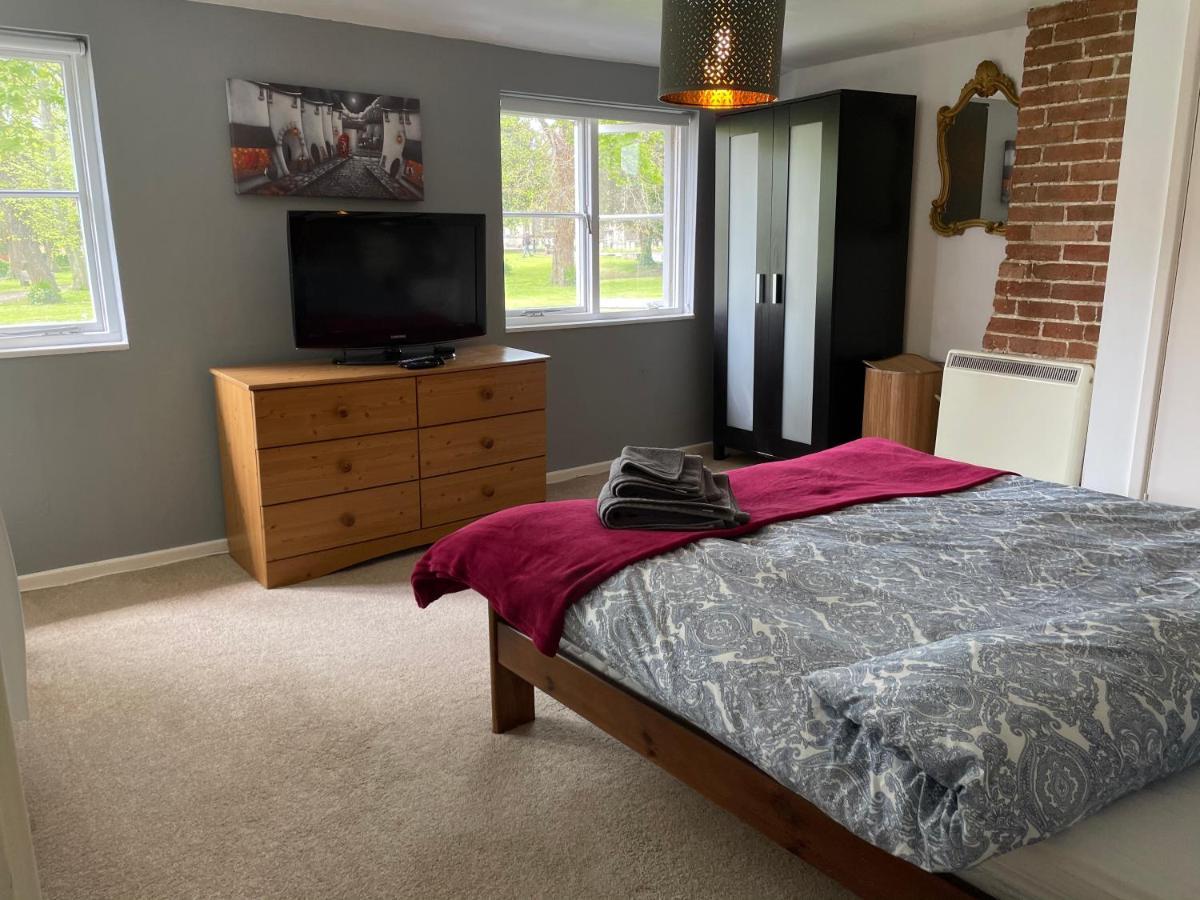 Charming Town Centre Character Cottage With Parking Stowmarket Esterno foto