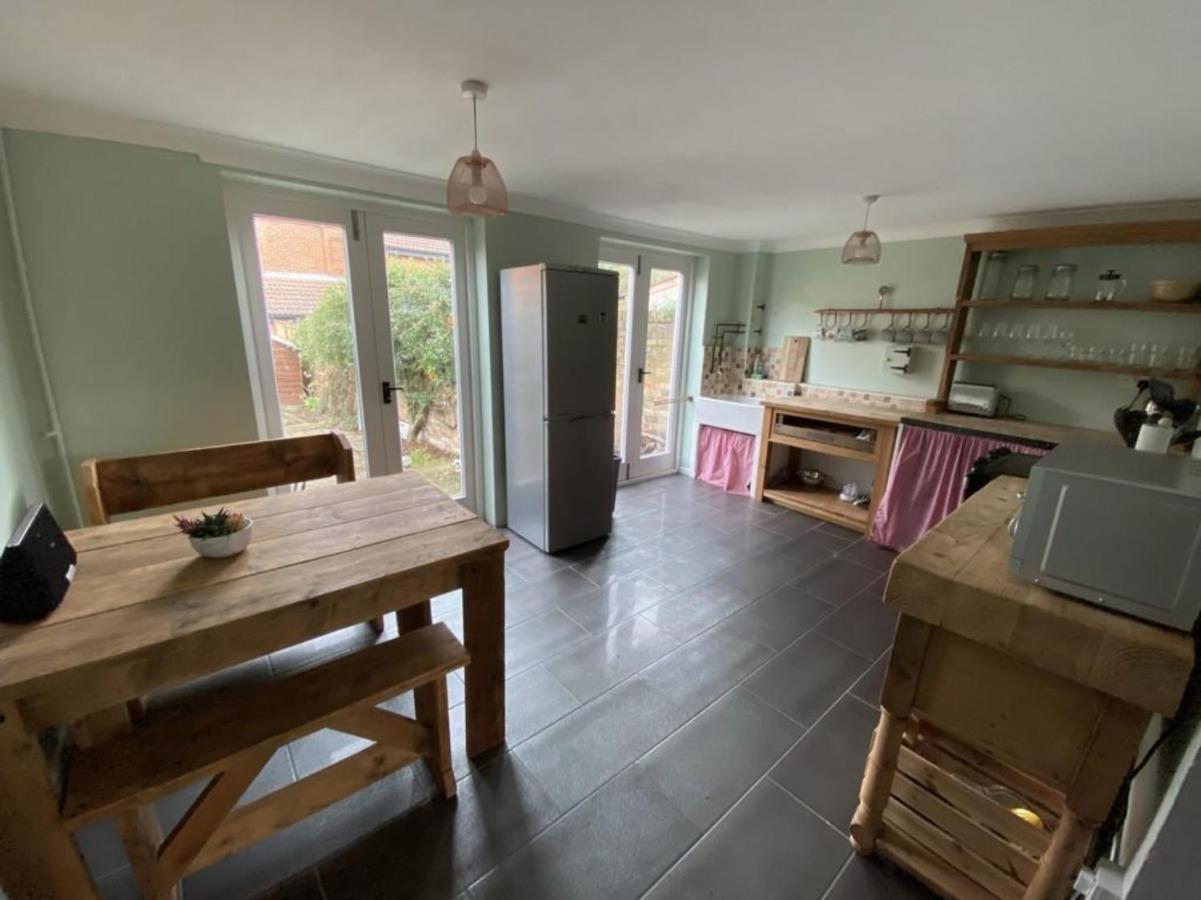 Charming Town Centre Character Cottage With Parking Stowmarket Esterno foto
