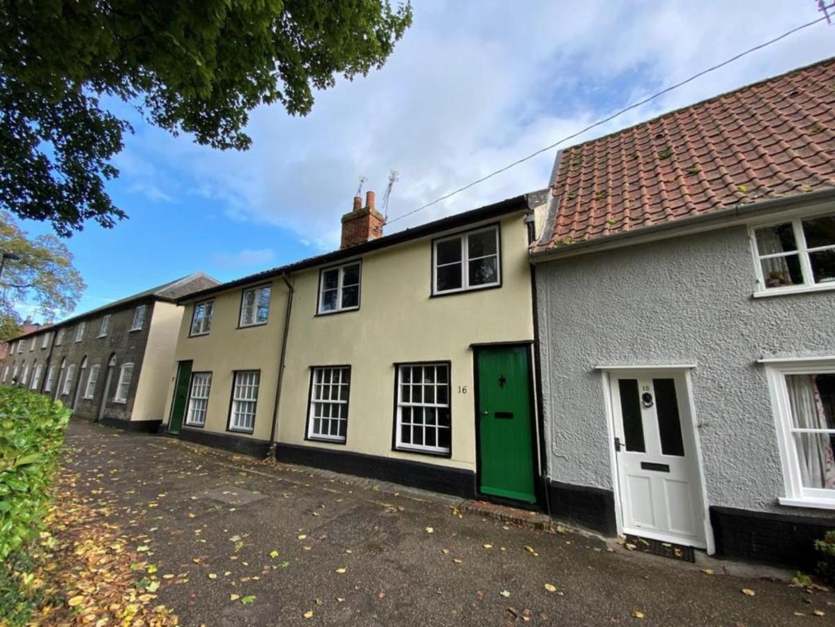 Charming Town Centre Character Cottage With Parking Stowmarket Esterno foto
